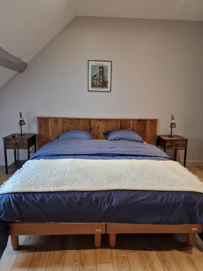 Appartement Au Coeur De Vezelay - Galerie 10 Exteriér fotografie